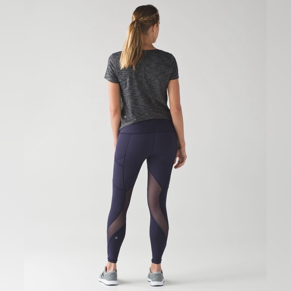 Lululemon Outrun Tight in Deep Indigo